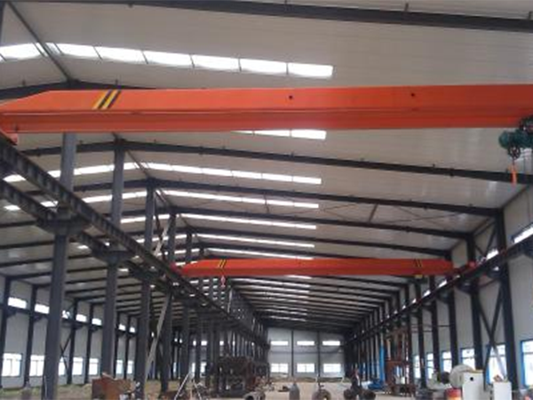 The use of various types of sliding wires on electric single beam cranes